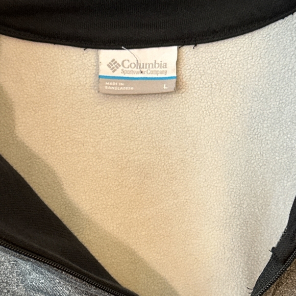 Columbia Women's Two-Tone Quarter-Zip Pullover - Picture 6 of 6